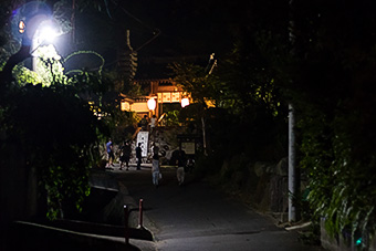 鎌倉　覚園寺の黒地蔵縁日