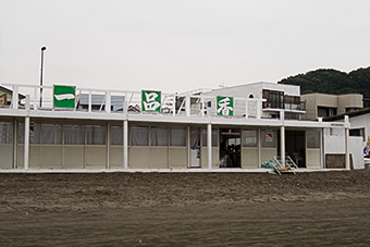 鎌倉　材木座海岸