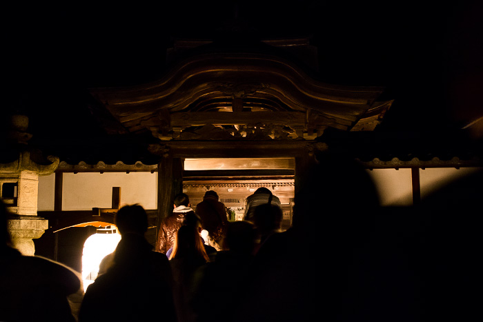 北鎌倉　大晦日の円覚寺舎利殿