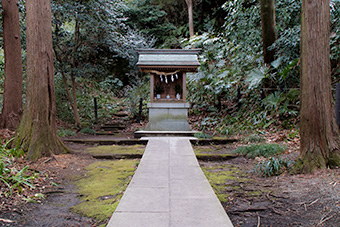 鎌倉　鎌足稲荷神社